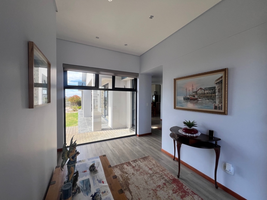 3 Bedroom Property for Sale in Oubaai Western Cape